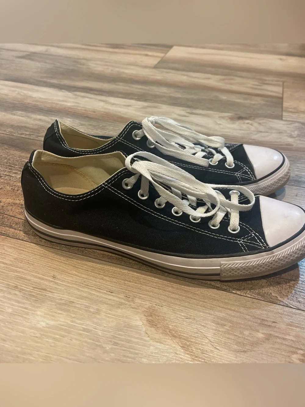 Converse Chuck Taylor All Star Low Top Sneakers Black Men's 10 Women’s 12 EUC